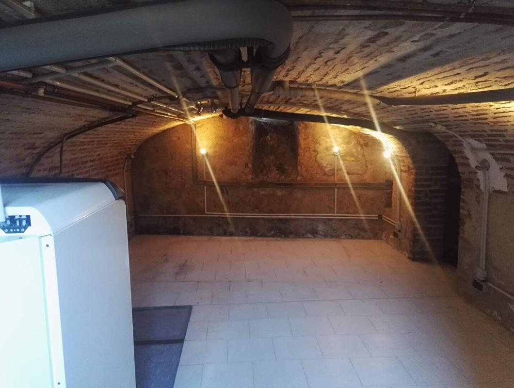 BOURGES BOURGES MAISON 8 PIECES STUDIO INDEPENDANT JARDIN 17