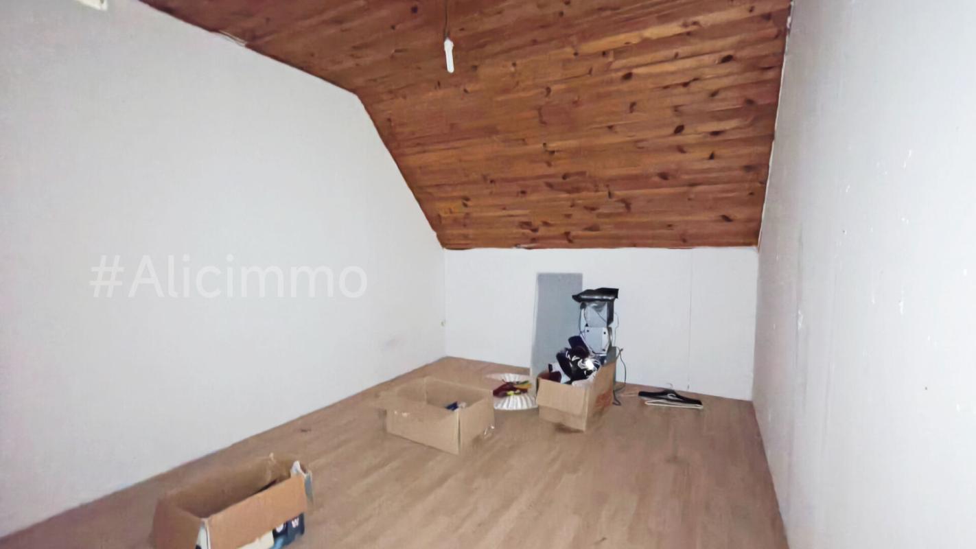 LE MEIX-SAINT-EPOING Maison Le Meix Saint Epoing 4 pièce(s) 99 m2 12