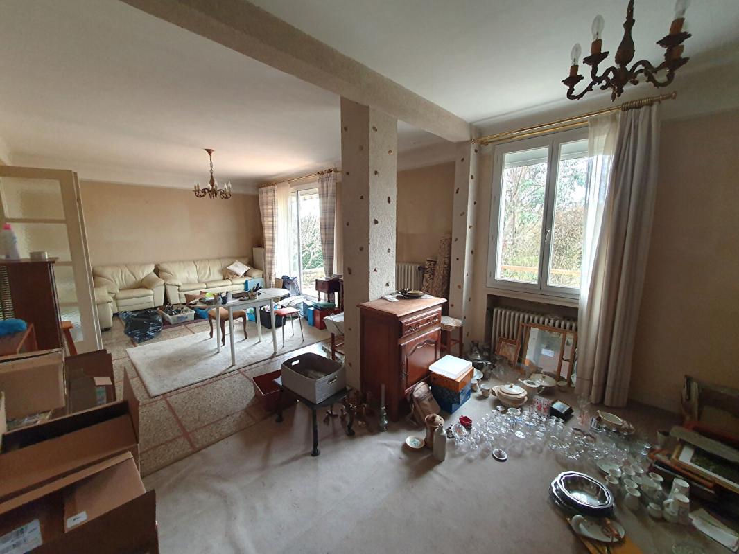 SAINT-DOULCHARD Maison Saint Doulchard 3 pièce(s) 84 m2 3