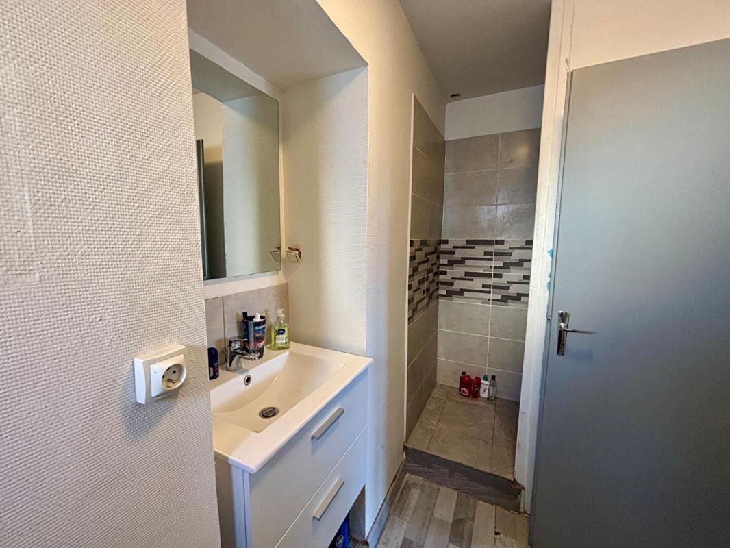 SERMOISE-SUR-LOIRE Immeuble de rapport - 191m² - Sermoise Sur Loire - 5 logements loués 12