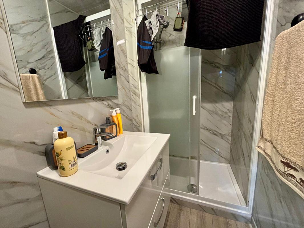 SERMOISE-SUR-LOIRE Immeuble de rapport - 191m² - Sermoise Sur Loire - 5 logements loués 6