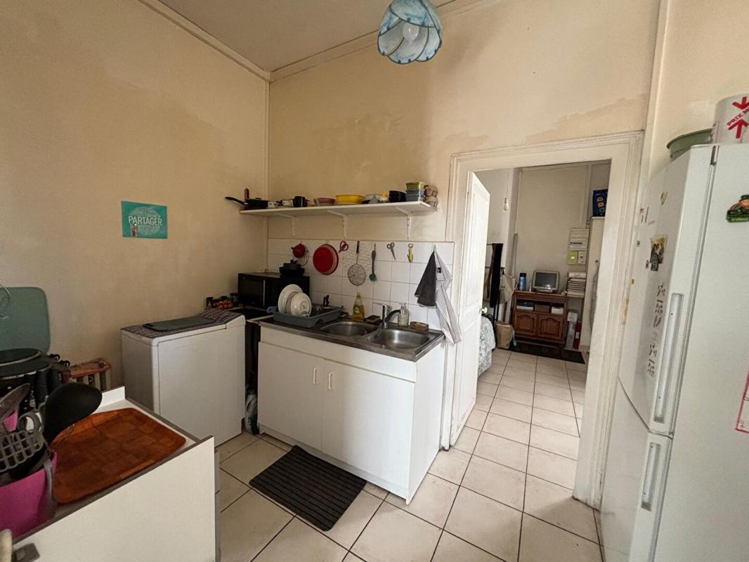 LA CHARITE-SUR-LOIRE Immeuble La Charite Sur Loire 7 pièce(s) 134 m2 12