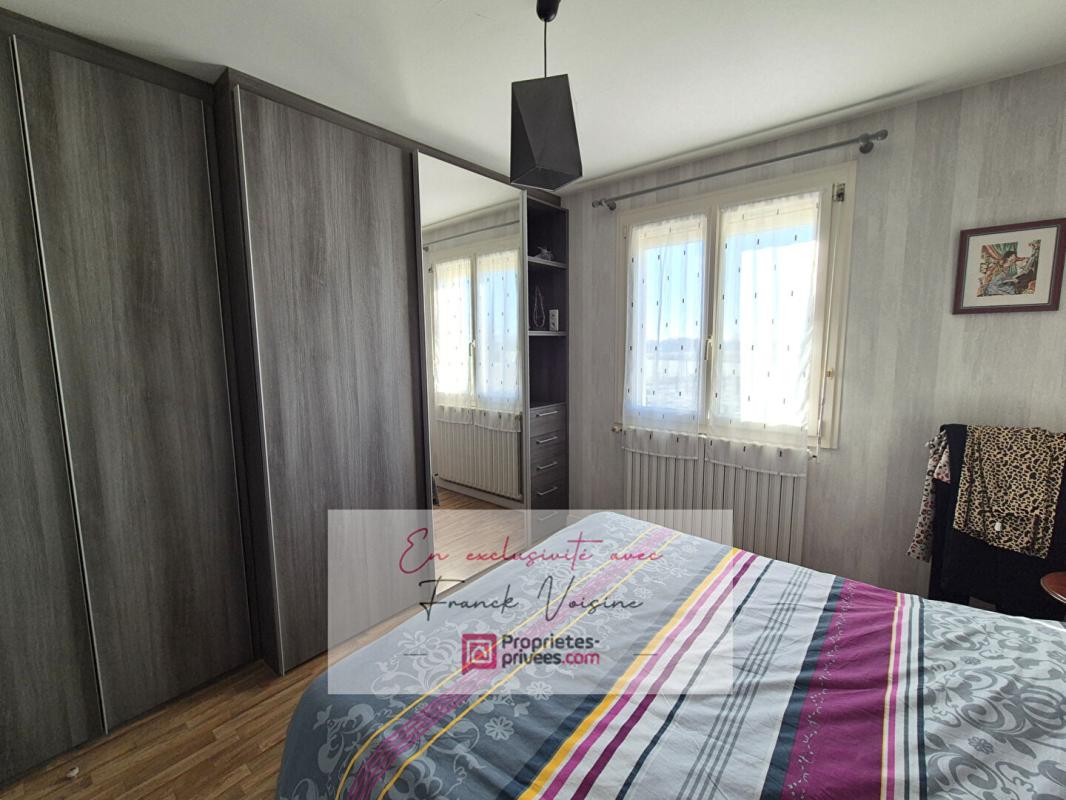 SAINT-PAUL-EN-PAREDS A VENDRE en Exclusivité à Saint Paul en Pareds, maison de 109 m2 avec 4 chambres sur une parcelle de 1778 m2 env 12