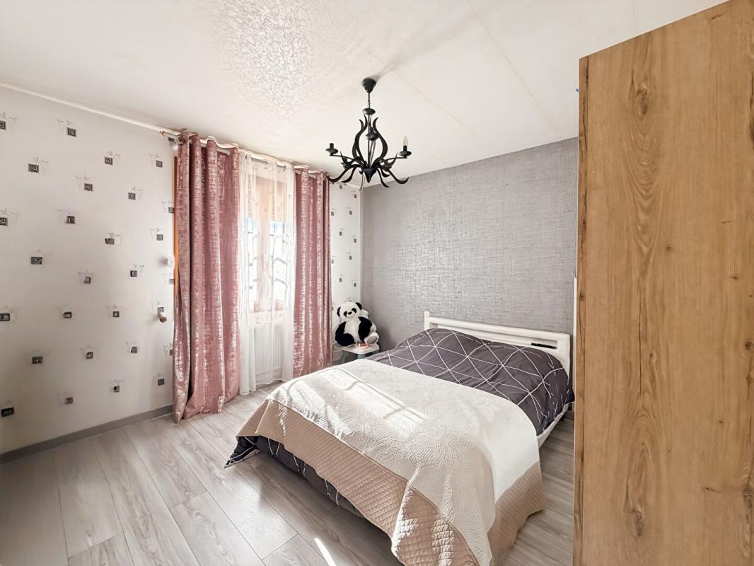 CHARLEVILLE-MEZIERES Pavillon individuel 5 chambres avec sous-sol complet ? Quartier Etion ? Charleville-Mézières 08000 7