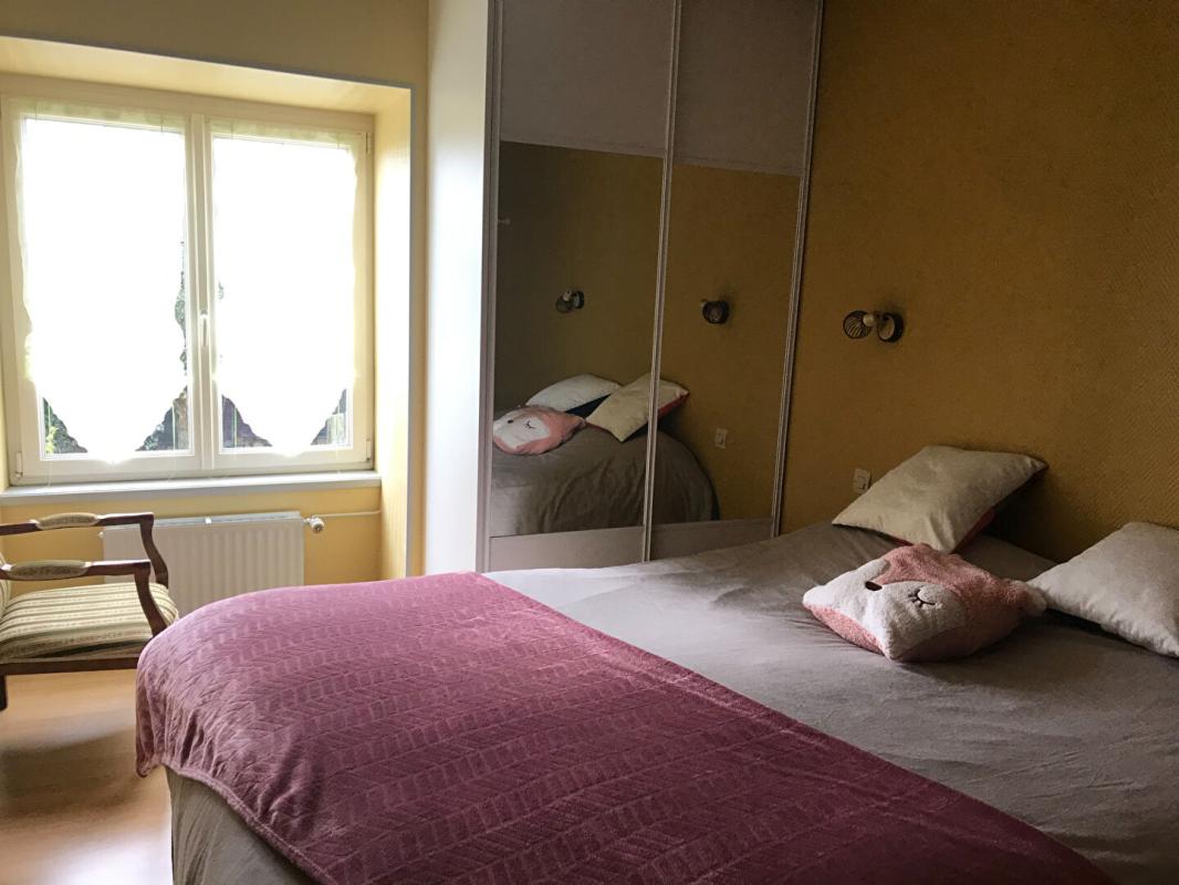 POUZAUGES Maison Pouzauges 4 chambres 131 m2 5