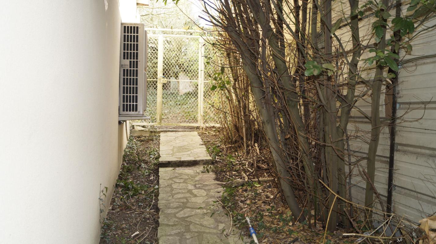 VILLENEUVE-SAINT-GEORGES Maison Villeneuve Saint Georges 4 pièce(s) sur sous-sol total + grenier aménageable 16