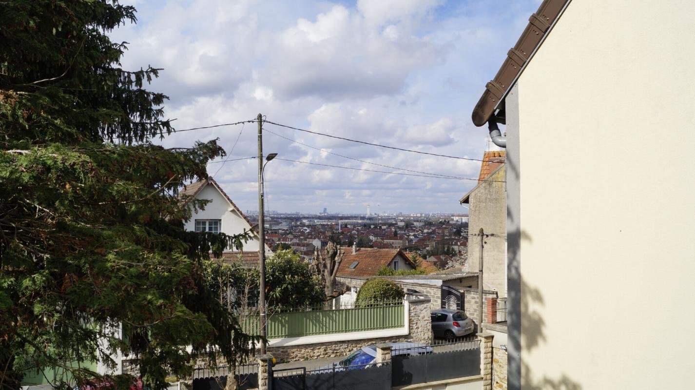 VILLENEUVE-SAINT-GEORGES Maison Villeneuve Saint Georges 4 pièce(s) sur sous-sol total + grenier aménageable 18