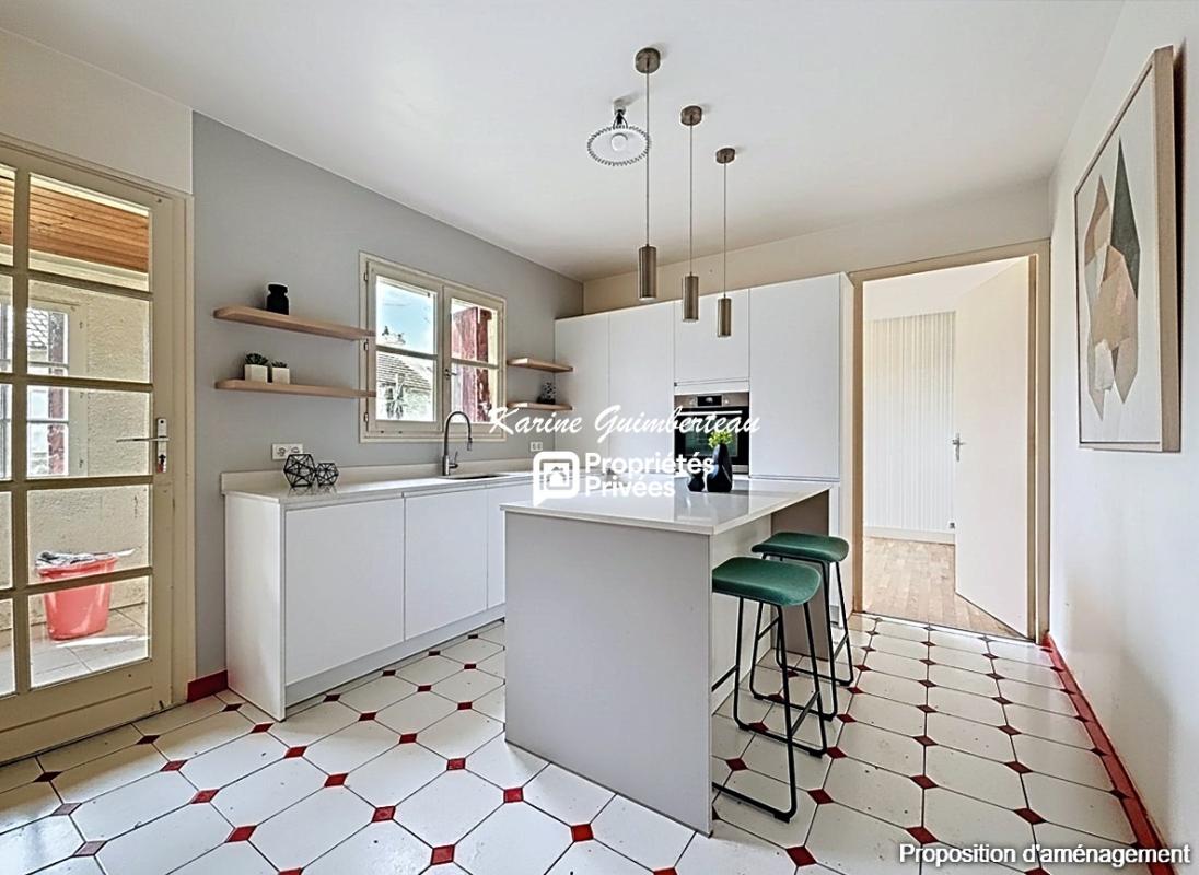 SAINT-EMILION Maison en pierre avec garage et jardin 4