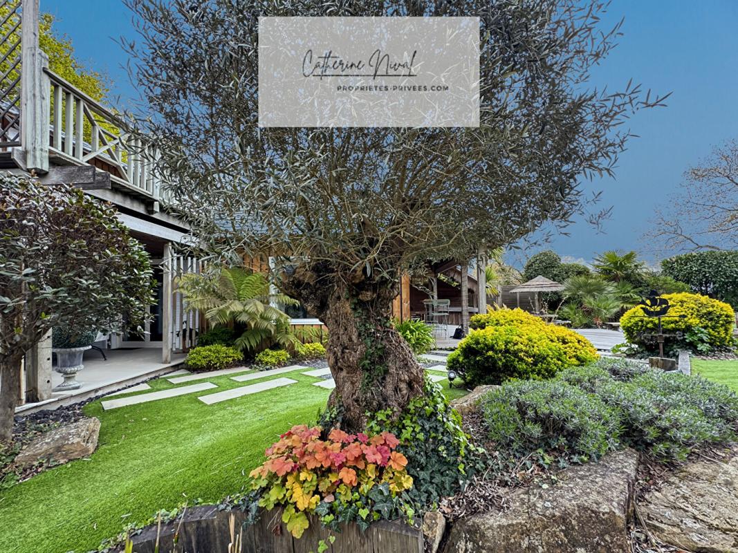 LA BAULE-ESCOUBLAC Villa familiale 217 M2 , jardin paysagé  , Au calme, proche commerces et plage 17