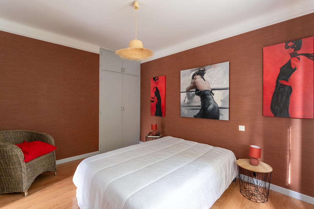 LE THOR PROCHE DE l'ISLE SUR LA SORGUE: VILLA SPACIEUSE DANS QUARTIER  RESIDENTIEL 9