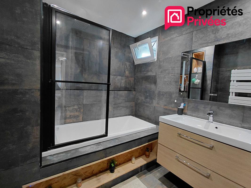 MARIGNANE Appartement T4 entièrement rénové ? Résidence sécurisée à Marignane 3