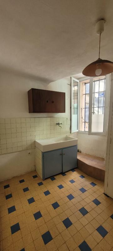 BRIGNOLES MAISON DE VILLE AVEC STUDIO ET T2- TERRASSE - CAVE - COMBLES 11