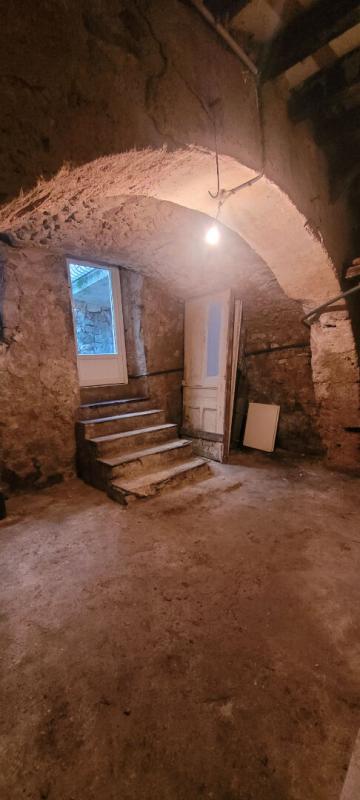 BRIGNOLES MAISON DE VILLE AVEC STUDIO ET T2- TERRASSE - CAVE - COMBLES 12