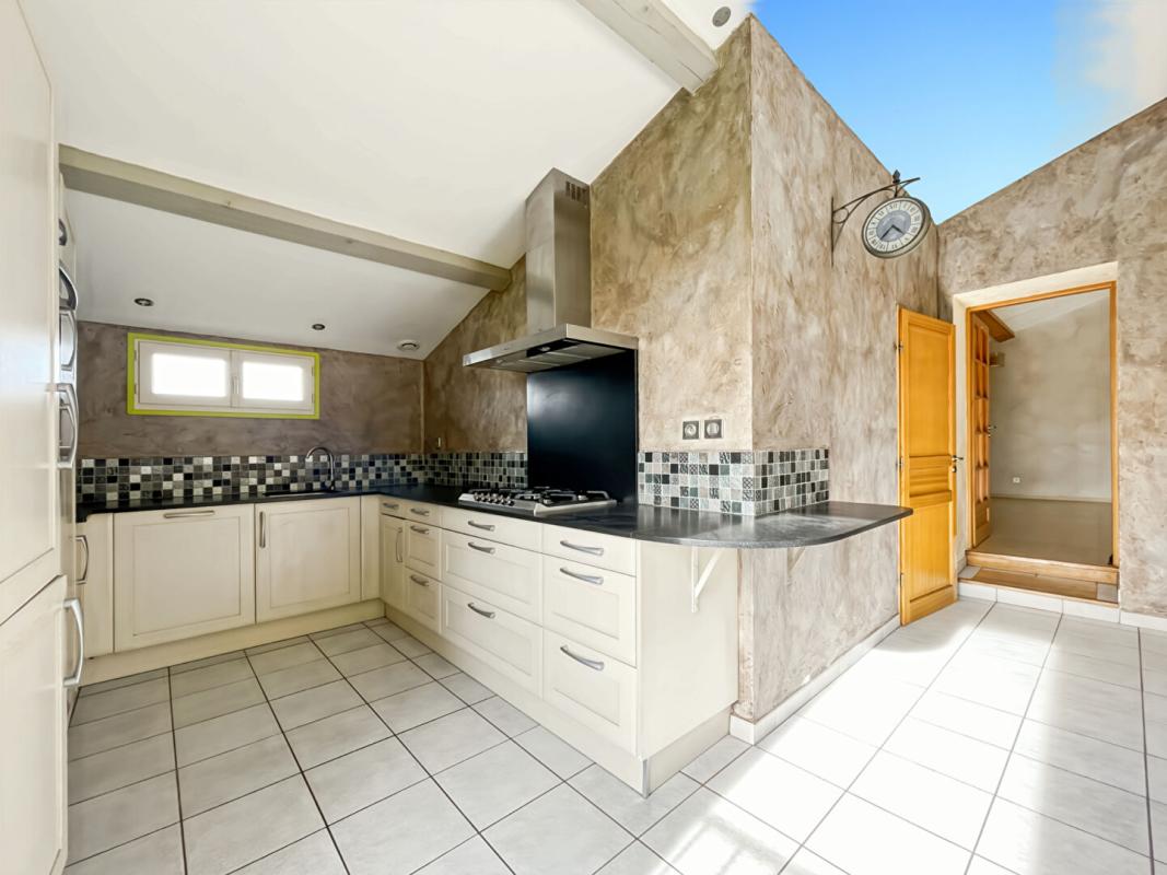 MONTJOIRE EXCLUSIF À MONTJOIR : Propriété de Caractère de 260 m² ? DPE A 14