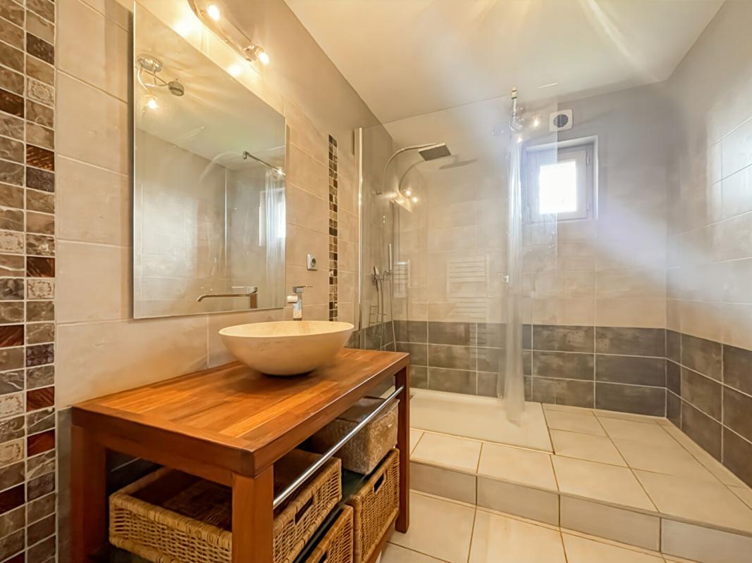 MONTJOIRE EXCLUSIF À MONTJOIR : Propriété de Caractère de 260 m² ? DPE A 6