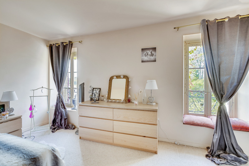 LE PONTET Appartement d'exception avec piscine dans Château 380 000 17