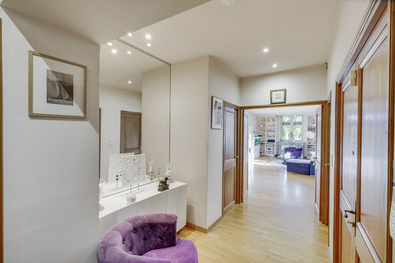 LE PONTET Appartement d'exception avec piscine dans Château 380 000 5