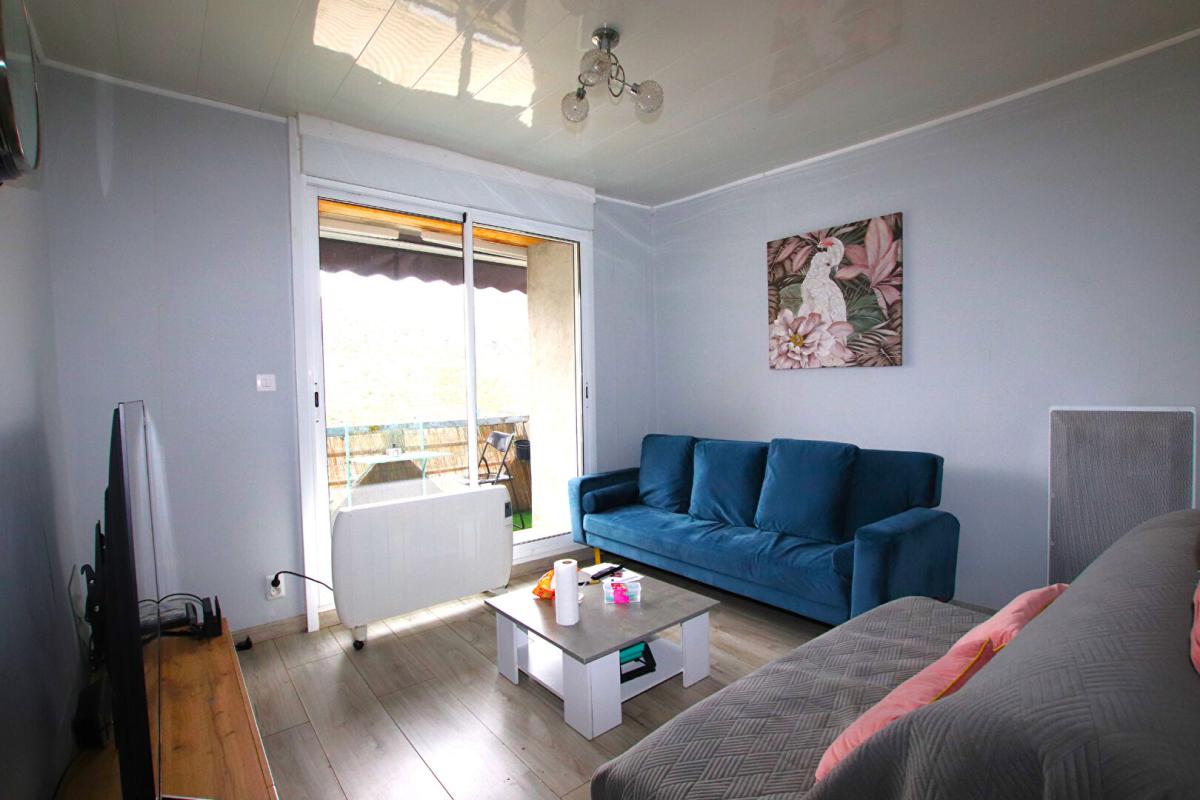 MILLAU Immeuble de rapport - 2 appartements et 2 commerces 1