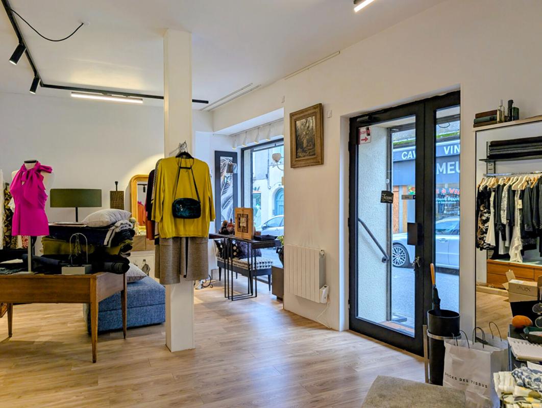 CAZERES Immeuble Cazères avec local commercial et T3 en duplex 11