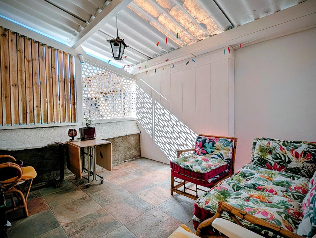 CAZERES Immeuble Cazères avec local commercial et T3 en duplex 2