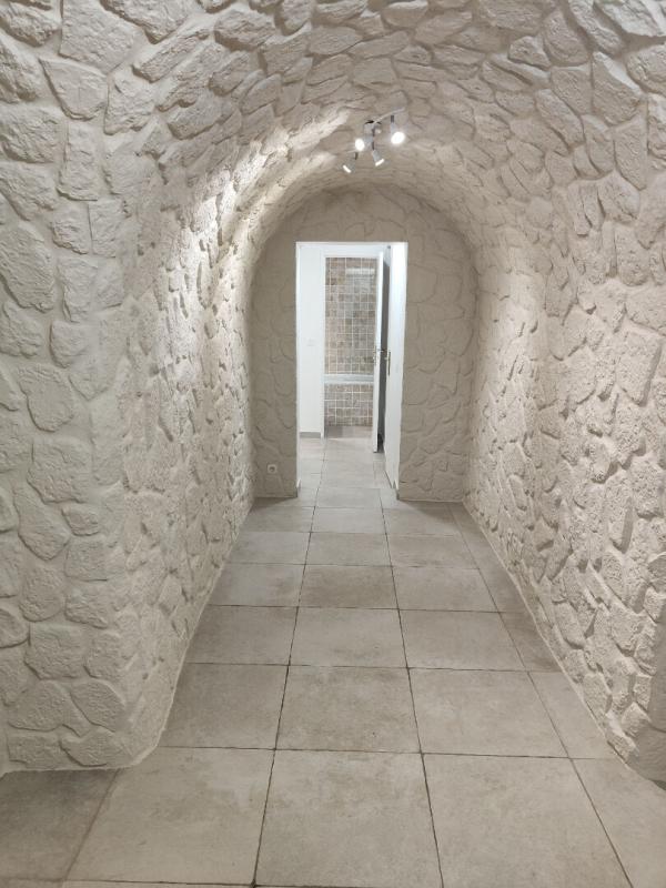 LEVALLOIS-PERRET Maison et studio 8 pièce(s) 80 m2 avec Studio attenant 14