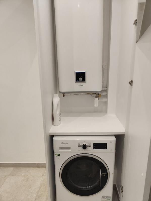 LEVALLOIS-PERRET Maison et studio 8 pièce(s) 80 m2 avec Studio attenant 18