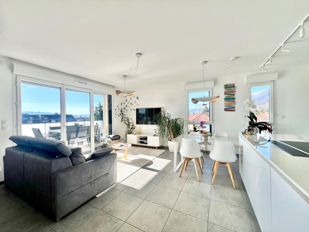 CROZET CROZET T3 dernier étage de standing - Vue Panoramique Mont-Blanc et Jura 5