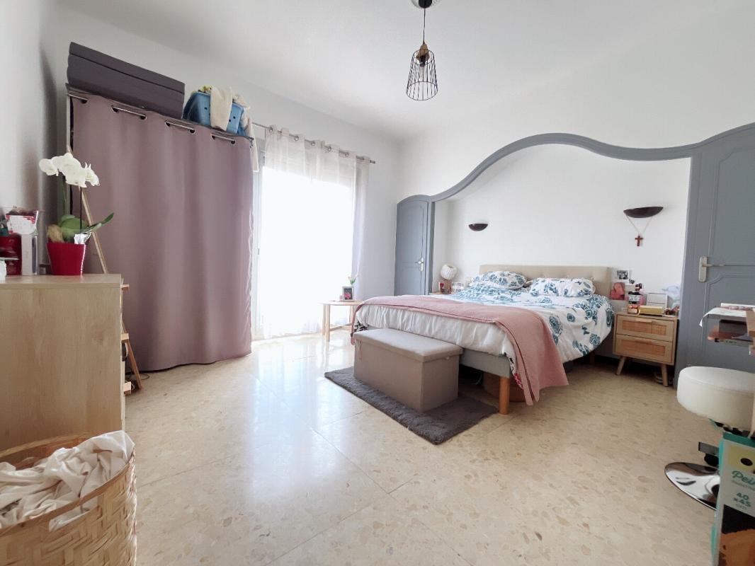 PERPIGNAN Magnifique maison deux faces en R+1 de 105 m²  proche du parc Saint-Vicens 13