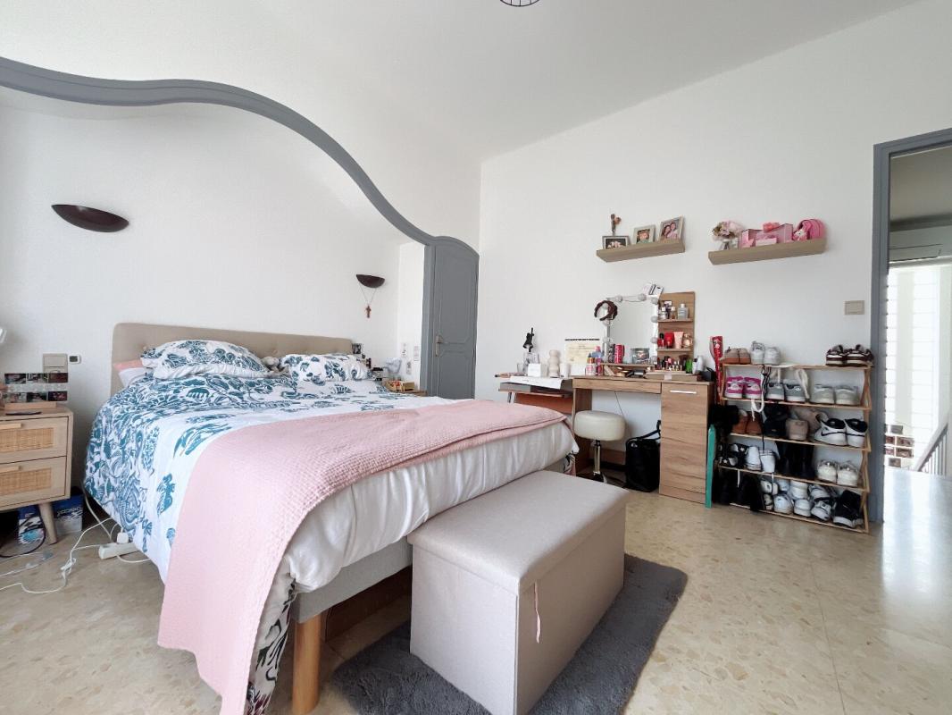 PERPIGNAN Magnifique maison deux faces en R+1 de 105 m²  proche du parc Saint-Vicens 17