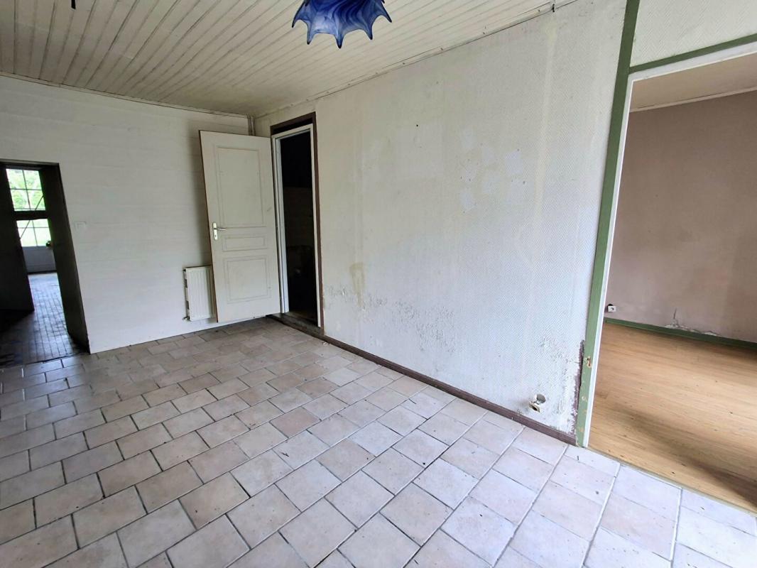 SAINT-PALAIS-DE-NEGRIGNAC Maison de campagne à rénover - 120 m², 3 chambres, 1,8 ha de terrain avec chai à Saint-Palais-de-Négrignac 8