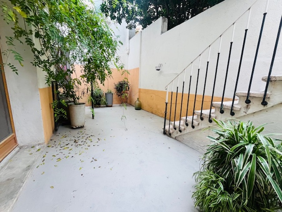 PERPIGNAN Charmante maison de ville de style Artiste en R+1 avec terrasse et atelier en rdc à modifier 3