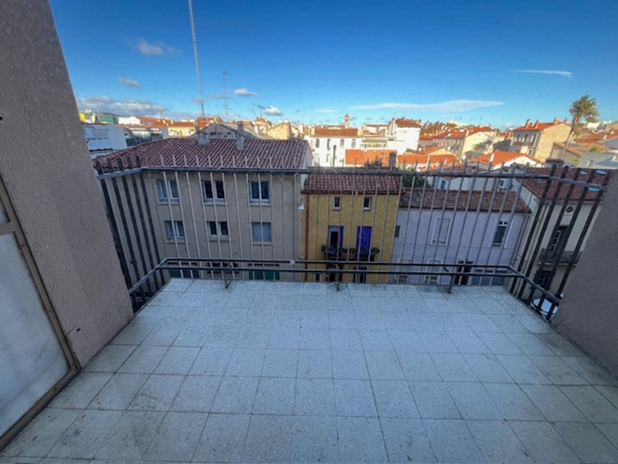PERPIGNAN Magnifique appartement T3 de 74 m² avec terrasse et vue incroyable sur les Quais de Genève 9