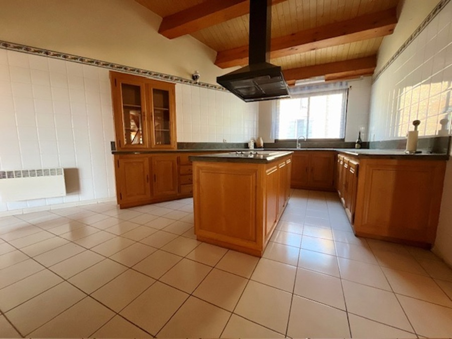 CANOHES Charmante maison familiale de 230 m² avec double garage et jardin sur un terrain deux faces 9