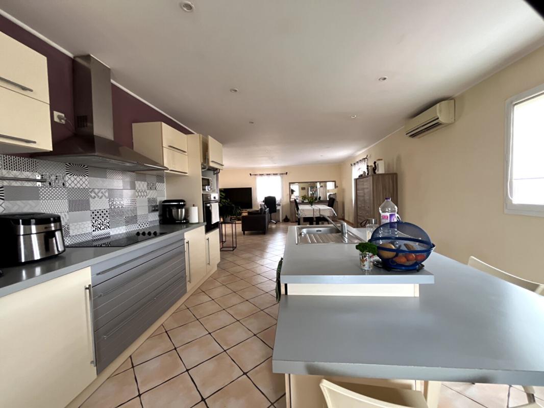 CLAIRA Magnifique villa de 130 m² sur un terrain 4 faces de 740 m² au fond d'une impasse calme 11