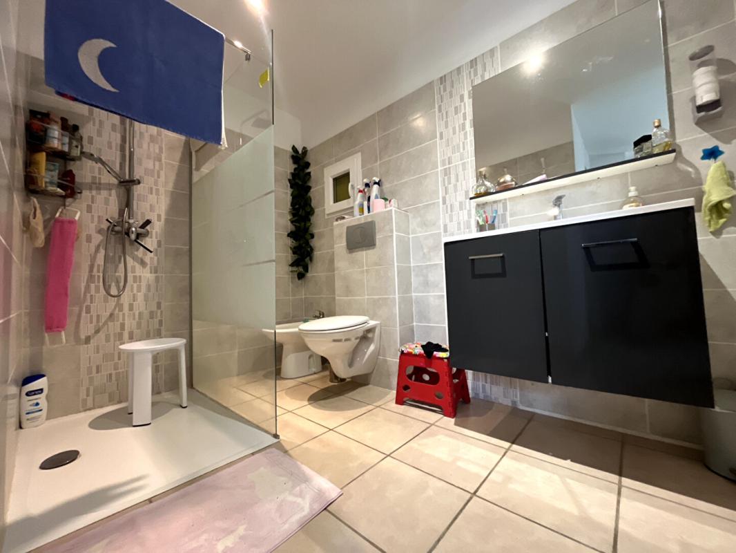 CLAIRA Magnifique villa de 130 m² sur un terrain 4 faces de 740 m² au fond d'une impasse calme 13