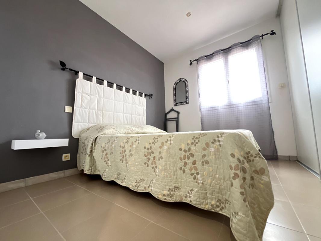 CLAIRA Magnifique villa de 130 m² sur un terrain 4 faces de 740 m² au fond d'une impasse calme 15