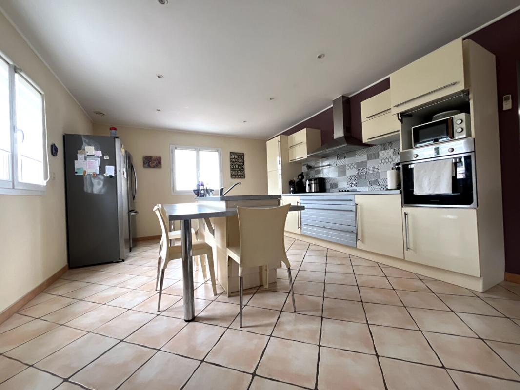 CLAIRA Magnifique villa de 130 m² sur un terrain 4 faces de 740 m² au fond d'une impasse calme 9