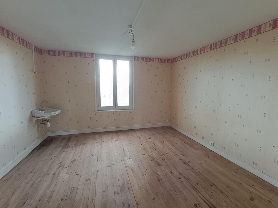 PLONEVEZ-DU-FAOU 29530 Plonévez du Faou maison 3 / 4 chambres avec sous sol 10