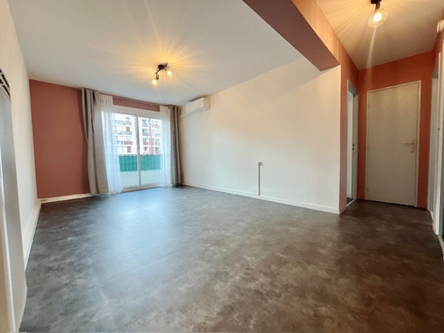 PERPIGNAN Magnifique appartement T3 de 57 m² en rez-de-chaussée d'une petite copropriété aux faibles charges 1