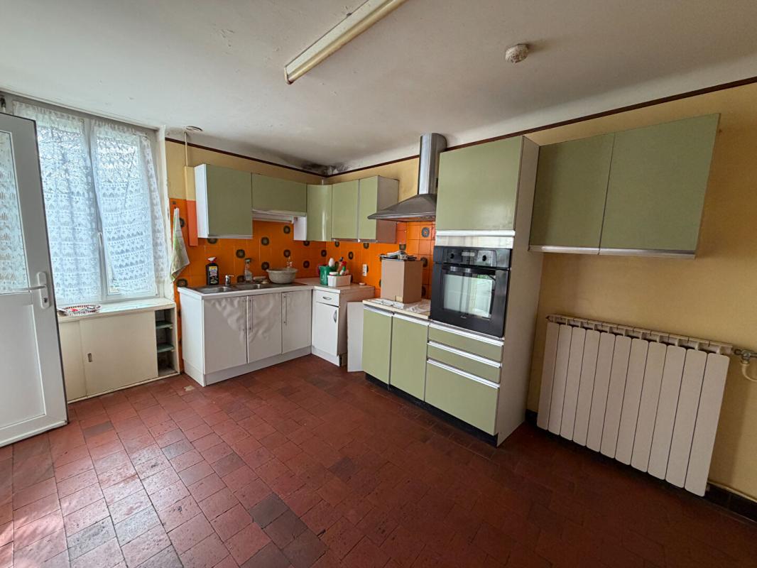 POUGUES-LES-EAUX Jolie maison ancienne à rénover à Pougues Les Eaux 4