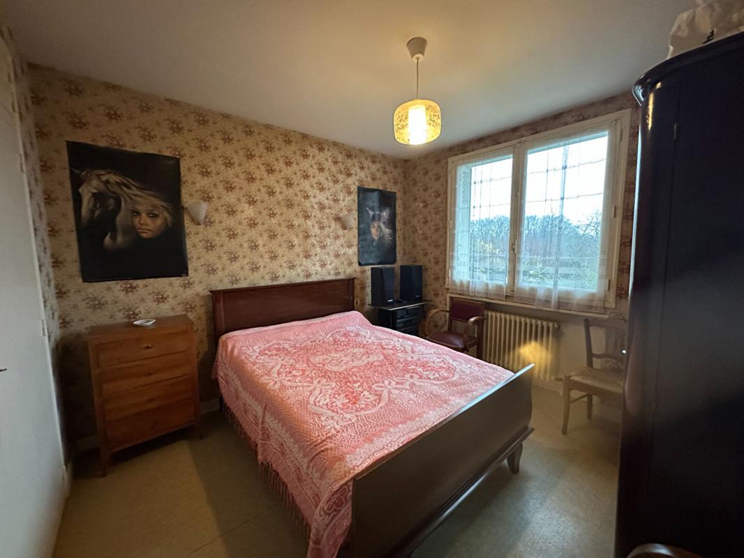 LUCAY-LE-MALE Maison de bourg à Luçay le mâle 10