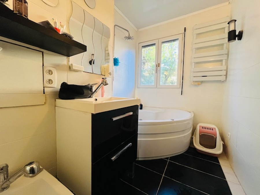 PERPIGNAN Charmant appartement spacieux de 72 m² en rez-de-chaussée sur élevé comprenant 3 chambres 15