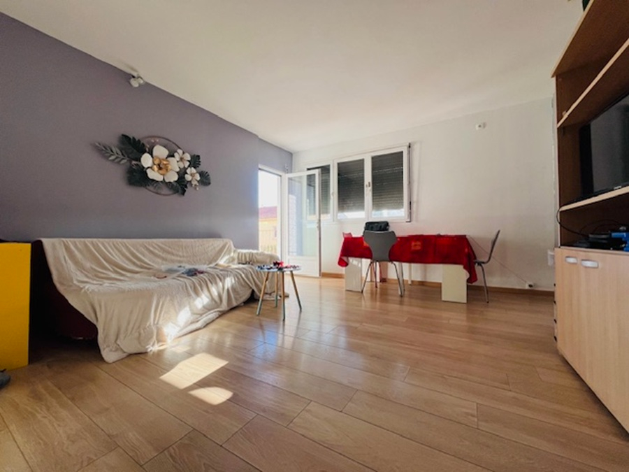 PERPIGNAN Charmant appartement spacieux de 72 m² en rez-de-chaussée sur élevé comprenant 3 chambres 4
