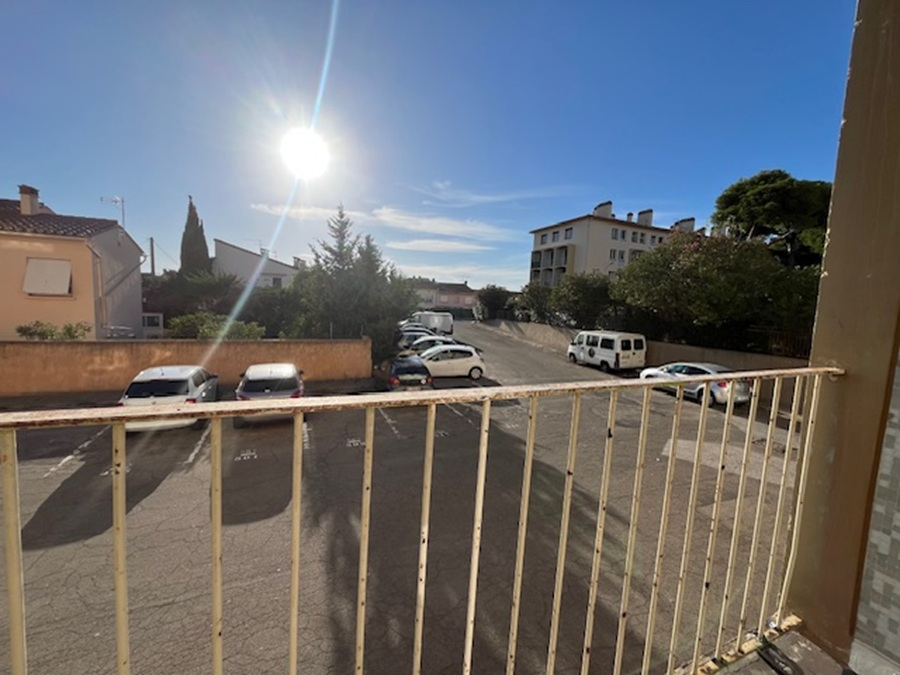 PERPIGNAN Charmant appartement spacieux de 72 m² en rez-de-chaussée sur élevé comprenant 3 chambres 8