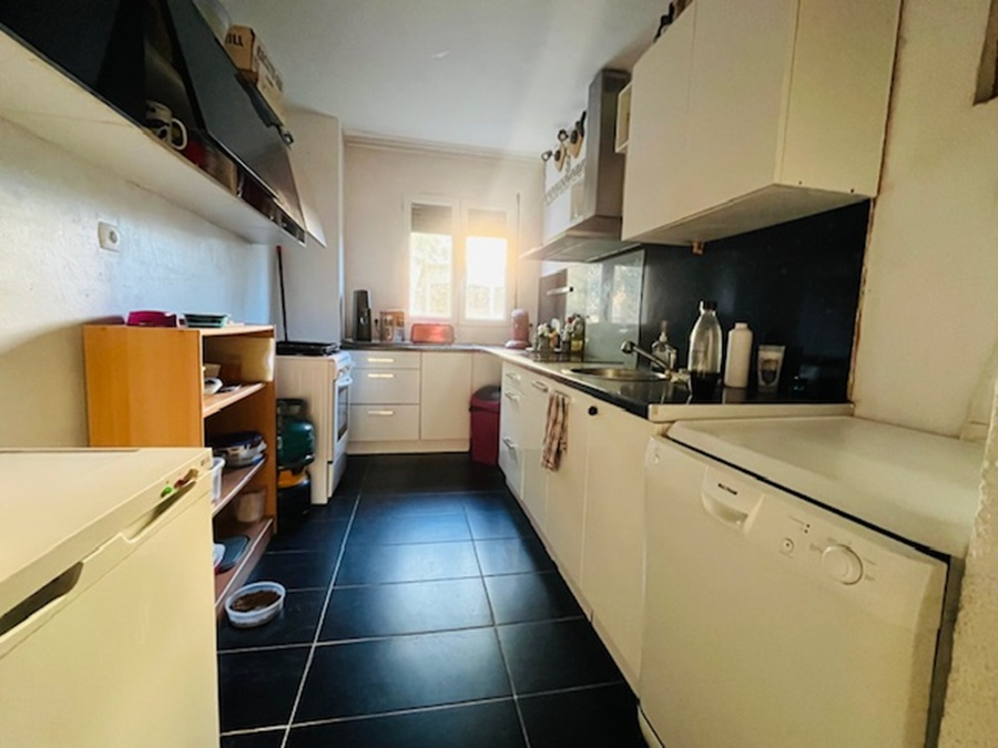PERPIGNAN Charmant appartement spacieux de 72 m² en rez-de-chaussée sur élevé comprenant 3 chambres 9