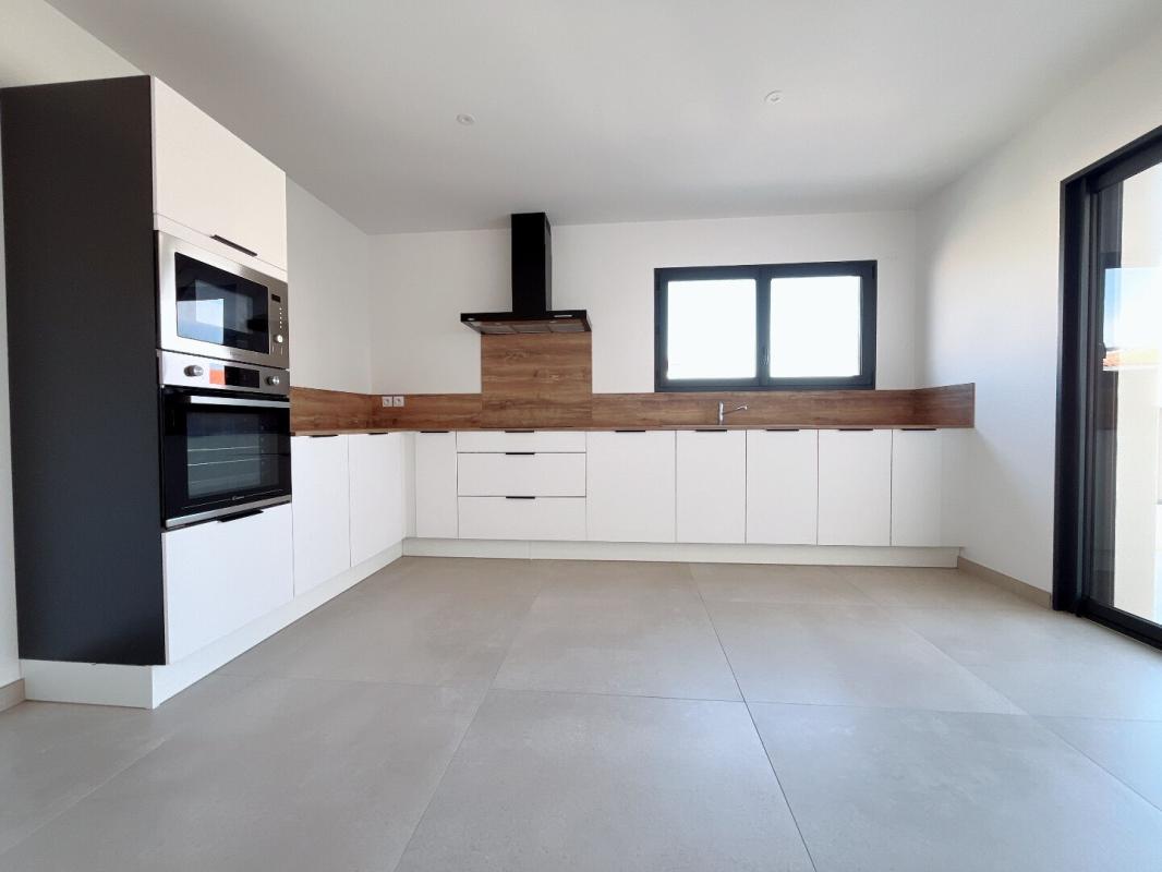 CABESTANY Magnifique appartement neuf de 119 m² au 1 er étage d'une petite copropriété de deux appartements 10