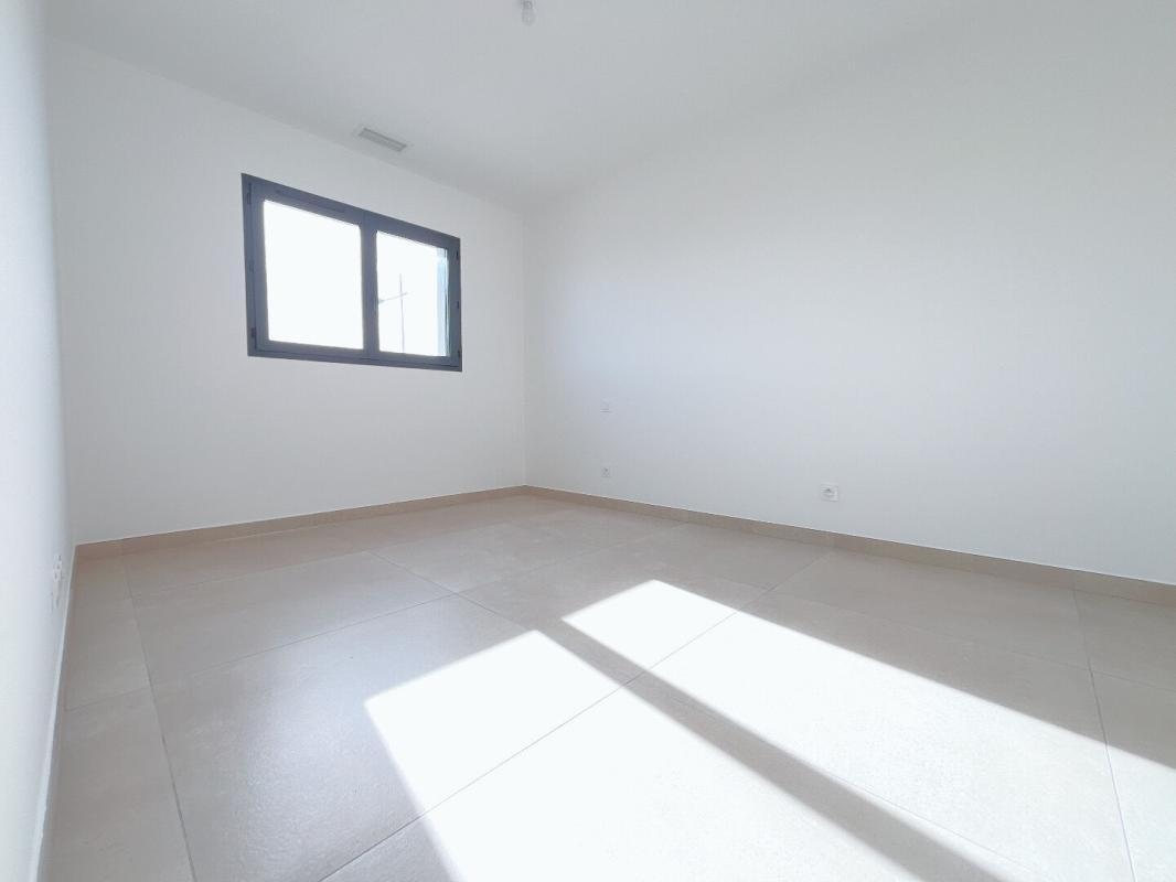 CABESTANY Magnifique appartement neuf de 119 m² au 1 er étage d'une petite copropriété de deux appartements 15