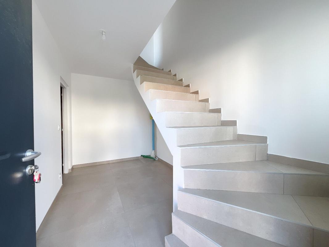 CABESTANY Magnifique appartement neuf de 119 m² au 1 er étage d'une petite copropriété de deux appartements 16