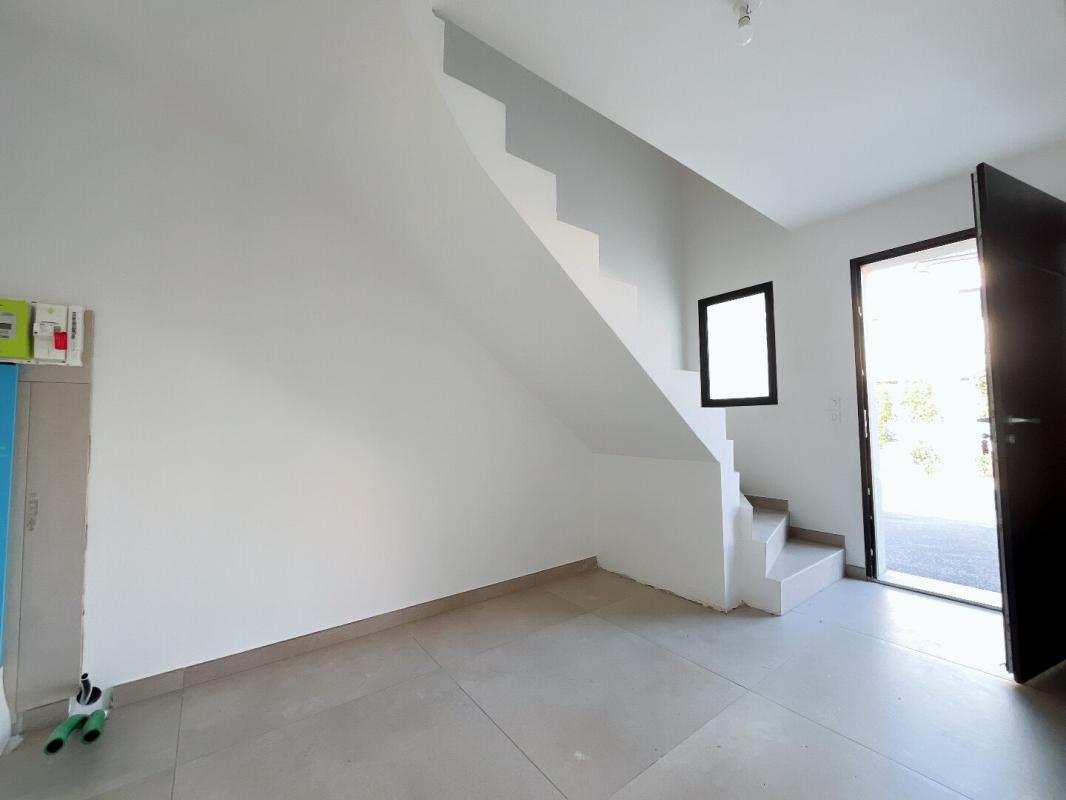 CABESTANY Magnifique appartement neuf de 119 m² au 1 er étage d'une petite copropriété de deux appartements 17