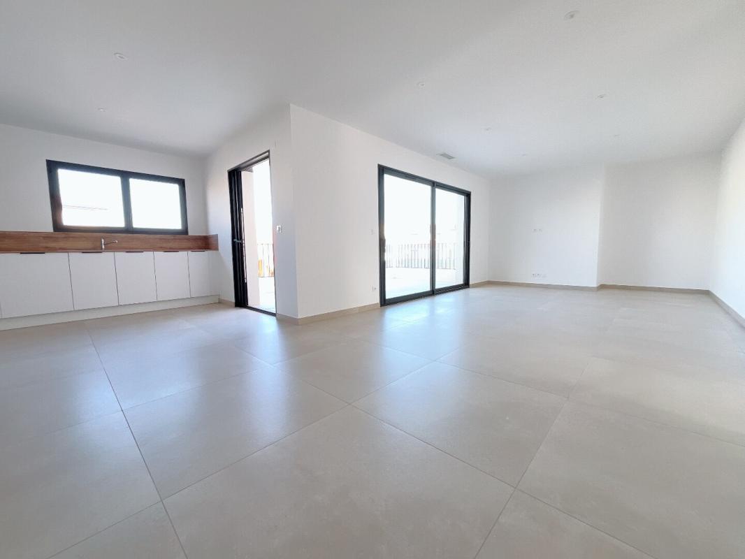 CABESTANY Magnifique appartement neuf de 119 m² au 1 er étage d'une petite copropriété de deux appartements 8